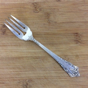 Lunt Rondelay Sterling Salad Fork Silver Flatware Rose 1963-1997