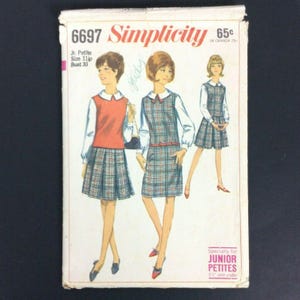 Simplicity 6697 Junior Petites Jumper Top Skirt Blouse Sewing Pattern Sz 11 1966