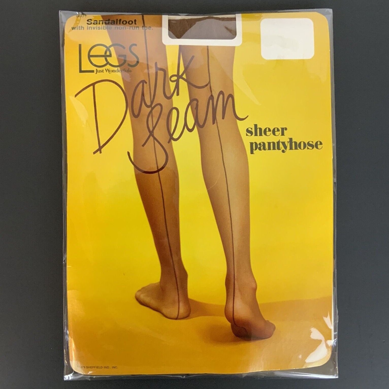 Silks Control Top Sheer Pantyhose Taupe 19003 – A Passion for Fashion Inc.