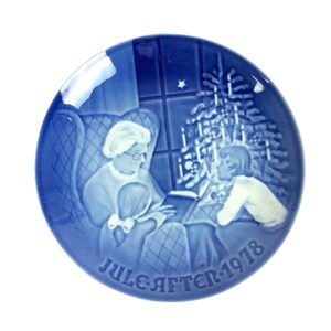 Bing & Grondahl Copenhagen Porcelain A Christmas Tale Plate Jule After 1978