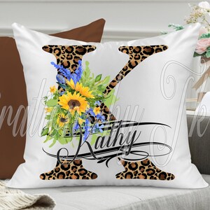 Design de sublimação de leopardo e girassóis com letra K dividida, 13 x 13, pronto para monograma, para canecas, travesseiros, capachos, etc., design de sublimação