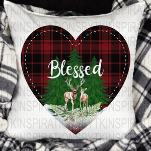 Red Buffalo Plaid Heart con Cervo benedetto Design, Cascine Di Natale, Country Christmas Design, Disegni sublimazione