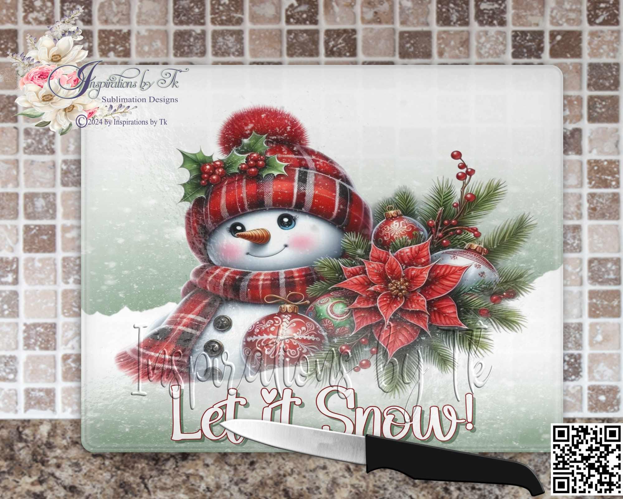 愛らしいクリスマス雪だるまの雪の降る長方形のカッティングボードの