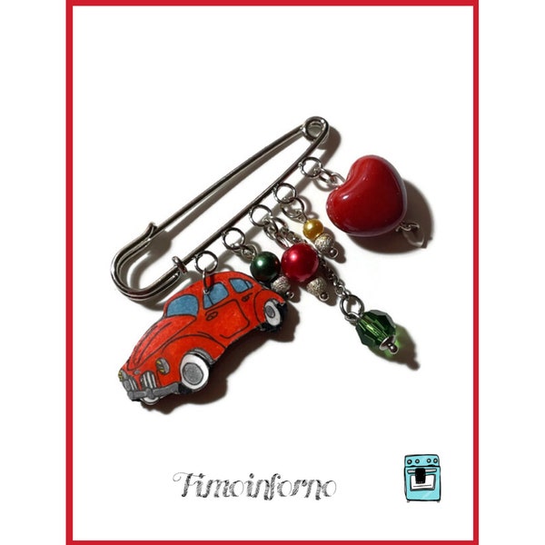 Broche charm en acier avec voiture rouge faite à la main