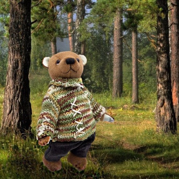 a small teddy bear