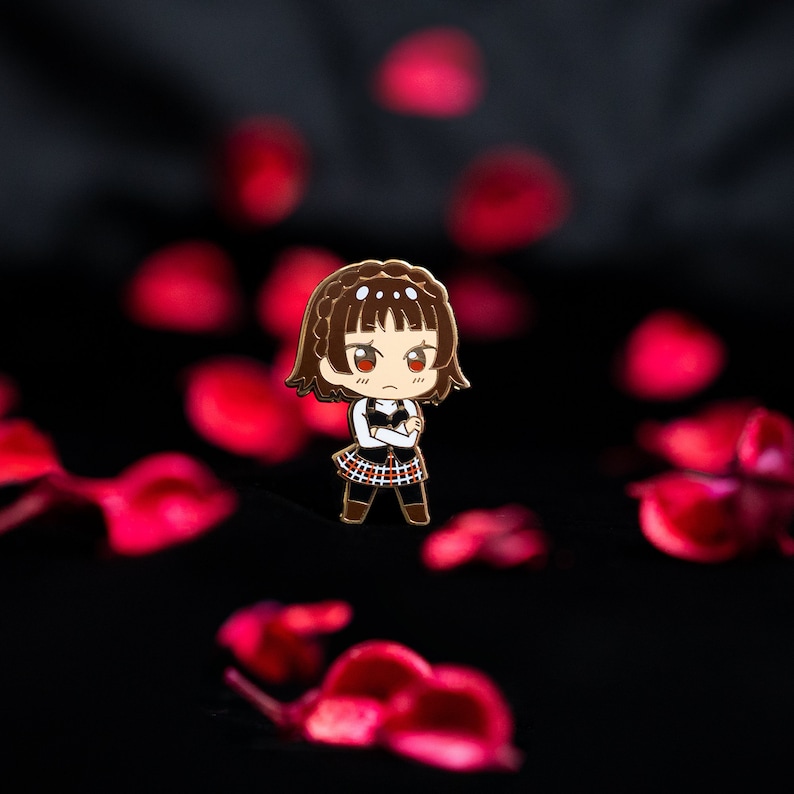 Phantom Thief Makoto The Queen Enamel Pin image 1