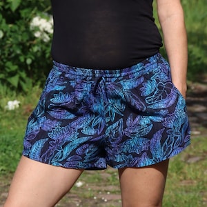 SHORTS Batik-ontwerp 100% natuurlijke viscose verschillende patronen en kleuren twee broekzakken redelijk geproduceerd afbeelding 1