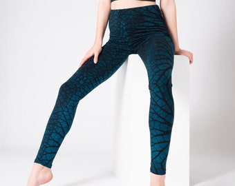 PANASIAM Handcrafted Batik Leggings – Leaf Print, Yoga Leggings, Fitness, Boho Festival Pants, Unique Handmade Activewear, Gym, Soft Stretch