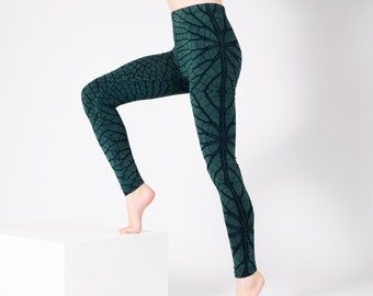 PANASIAM Handmade Batik Leggings – Leaf Print, Boho Yoga Pants, Artistic Tie-Dye Leggings, Unique, Soft & Stretchy – Festival Fitness Lounge