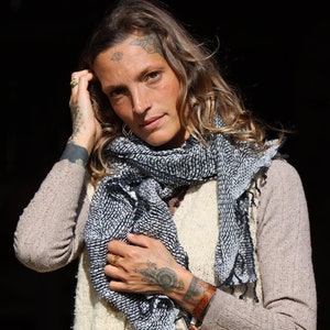 PANASIAM Soft Cotton Scarf - Lightweight, Handwoven Winter Autumn Shawl, Versatile Shoulder Wrap, Cozy Loop Scarf for Fall & Winter Unisex