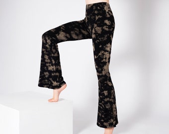 PANASIAM Batik Flared Leggings | High Waist Flared Bootcut Yoga Pants | Handgeverfd - Uniek