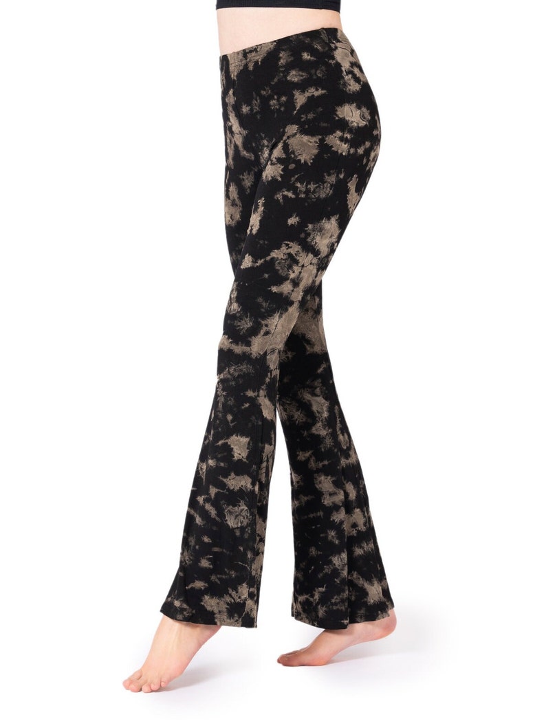 PANASIAM Batik Leggings mit Schlag I High Waist Schlaghose Bootcut Yoga Hose Flare Leggings ausgestellte Hose Bootleg Handgefärbt Unikat schwarz