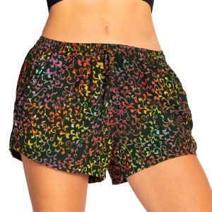 SHORTS Batik Design 100% natürliche Viskose verschiedene Muster & Farben zwei Hosentaschen fair produziert Bild 9