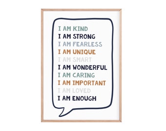 Könnte beinhalten: Ein gerahmter Druck mit einem hellen Holzrahmen. Der Druck zeigt eine Sprechblase mit den Worten "I AM KIND, STRONG, FEARLESS, UNIQUE, SMART, WONDERFUL, CARING, IMPORTANT, LOVED, ENOUGH" in verschiedenen Farben. Der Hintergrund ist weiß.