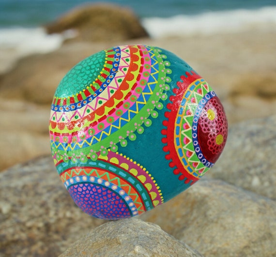題名　MEGAMI  (handmade art) Stone Painted MANDALA TURQUOISE | Painted Pebble