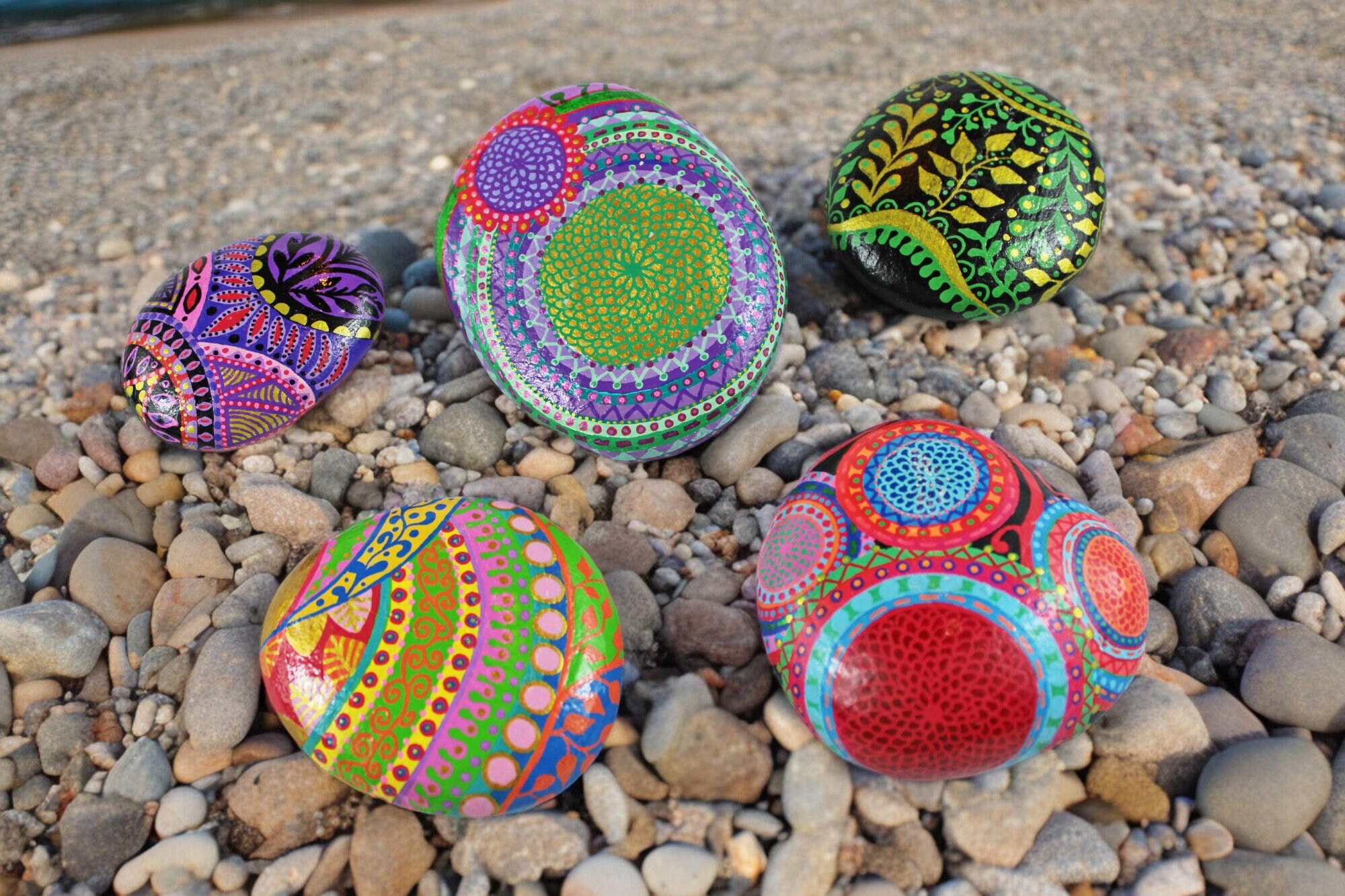 Stone Painted MANDALA TURQUOISE | Painted Pebble