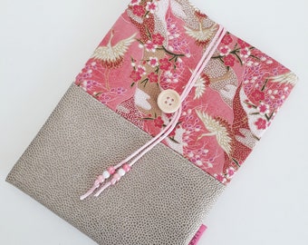 Sleeve/case/book sleeve/protective cover for book in pink Japanese fabric and imitation gold leather/birds/cranes