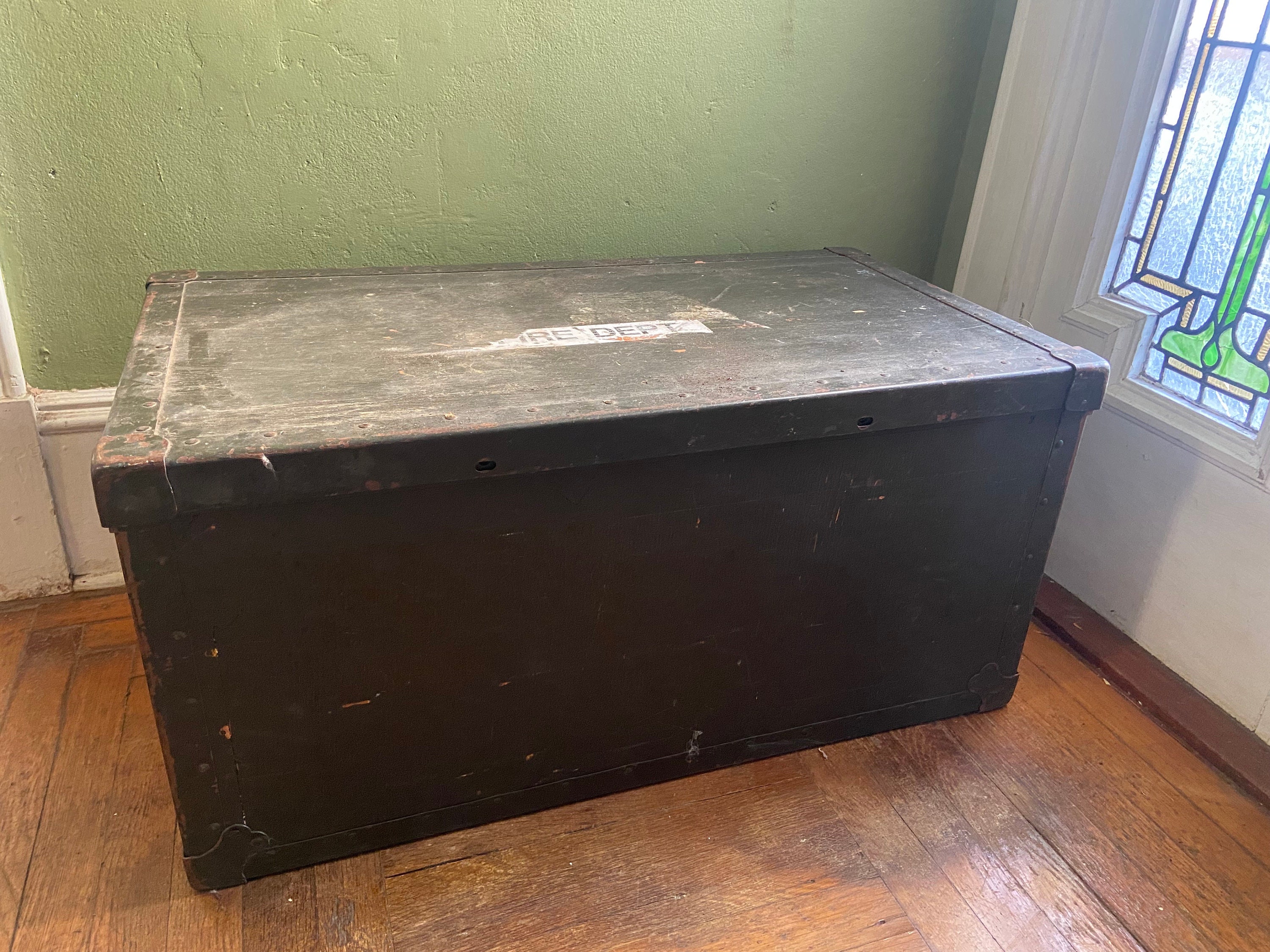 Vintage US Army Military Miller Mfg Foot Locker Trunk Chest Storage Box  Green