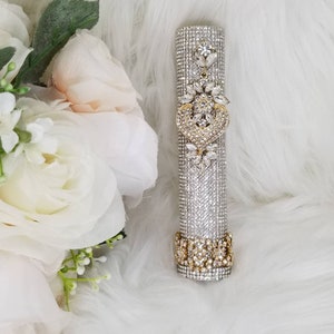 Gold Tone Trim Crystal Rhinestones Bouquet Holder with Brooch