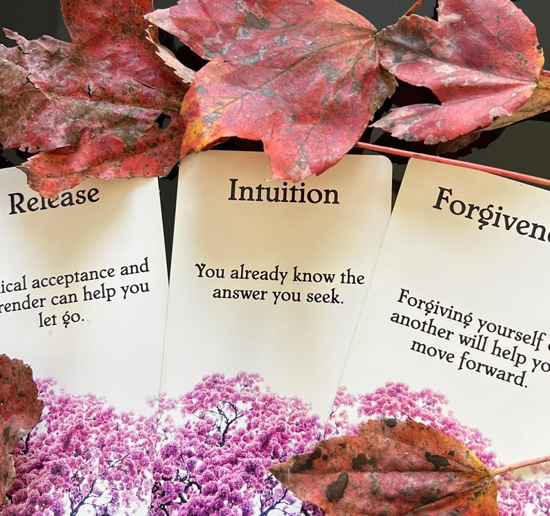 Messages of Love © Oracle Cards image 4