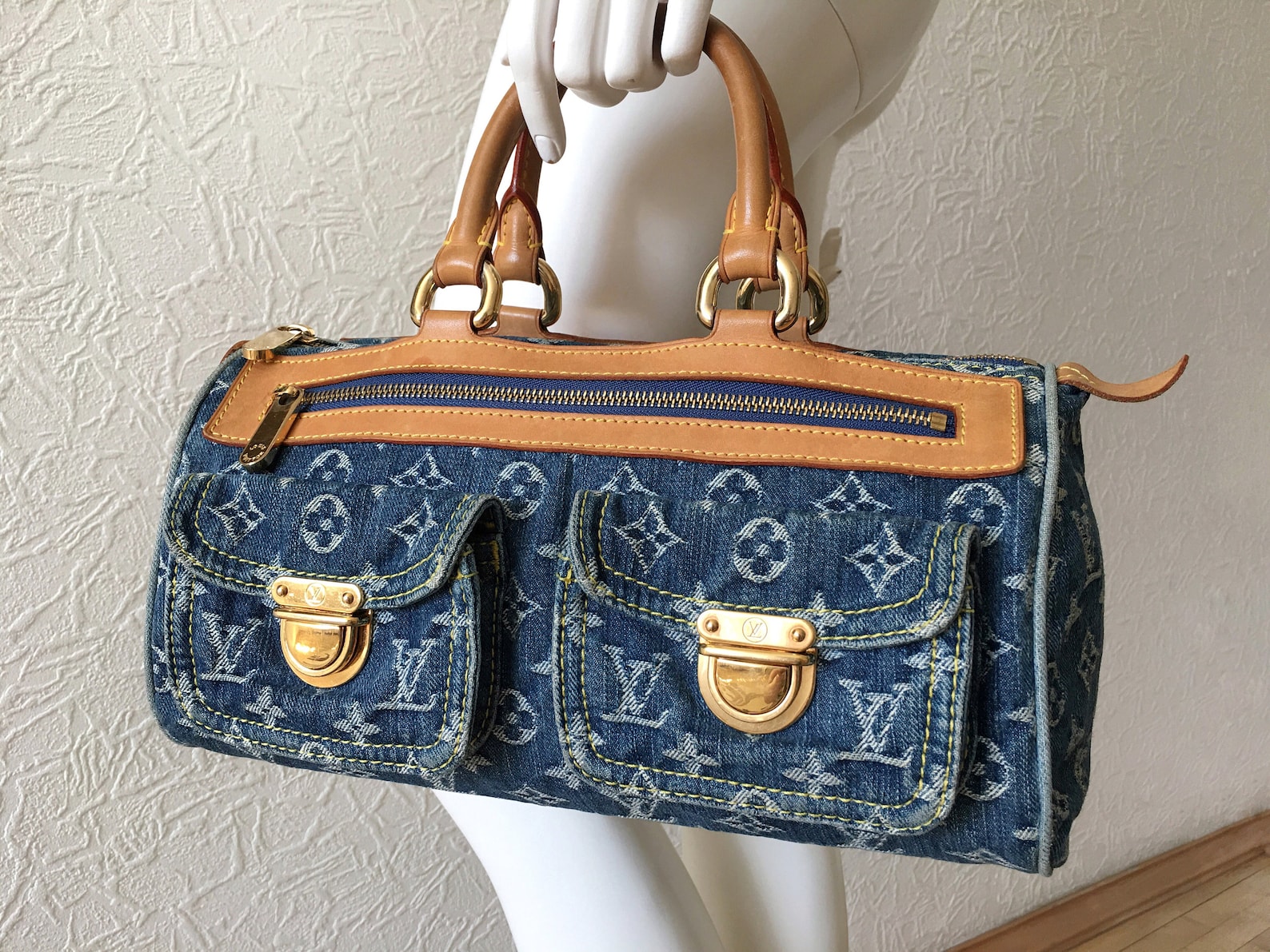 Louis Vuitton Micro Speedy Denim Bag Charm REC1527 – LuxuryPromise