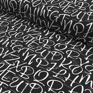 Baumwollstoff "Alphabet of Love" mit Buchstabenmotiven in Schwarz – by snoozeboo