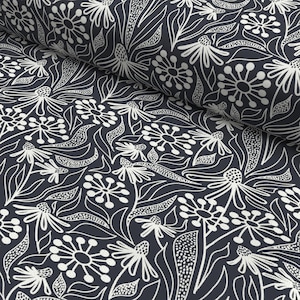 Tessuto di cotone “Dente di leone” con margherite in blu scuro – di snoozeboo