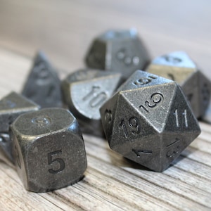 Metal Antique Silver Dice Set with Display Box - Solid Metal Dice Set for DnD | Dungeons & Dragons | Tabletop d20 RPGs