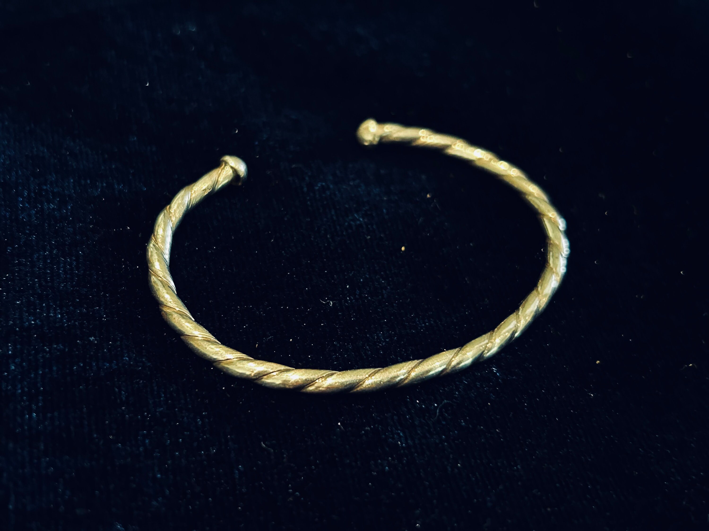 Vintage Sterling Silver Twisted Bangle