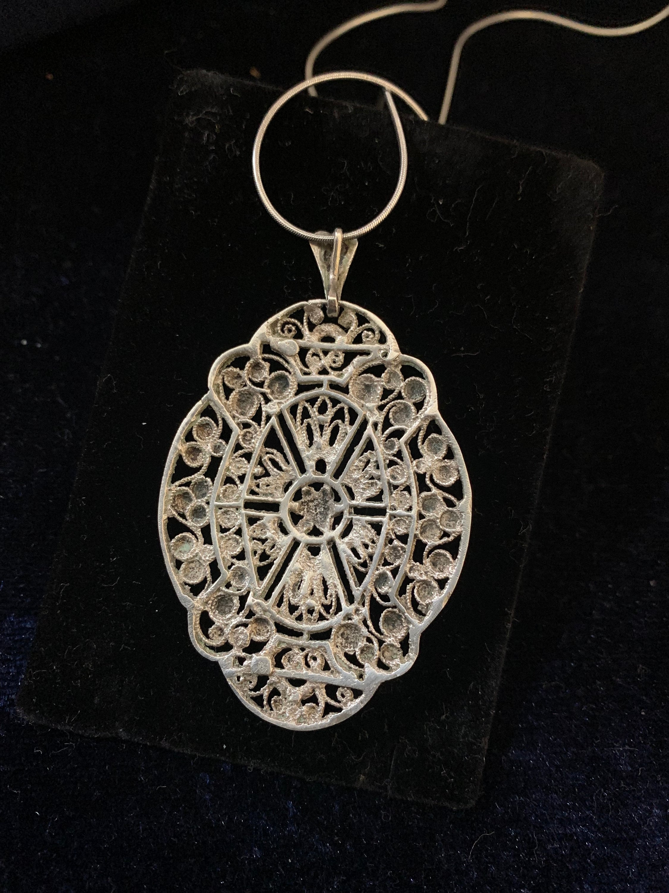 Collier Pendentif Art Nouveau Antique En Métal Argenté - Style Vintage, Longueur Mi-longue