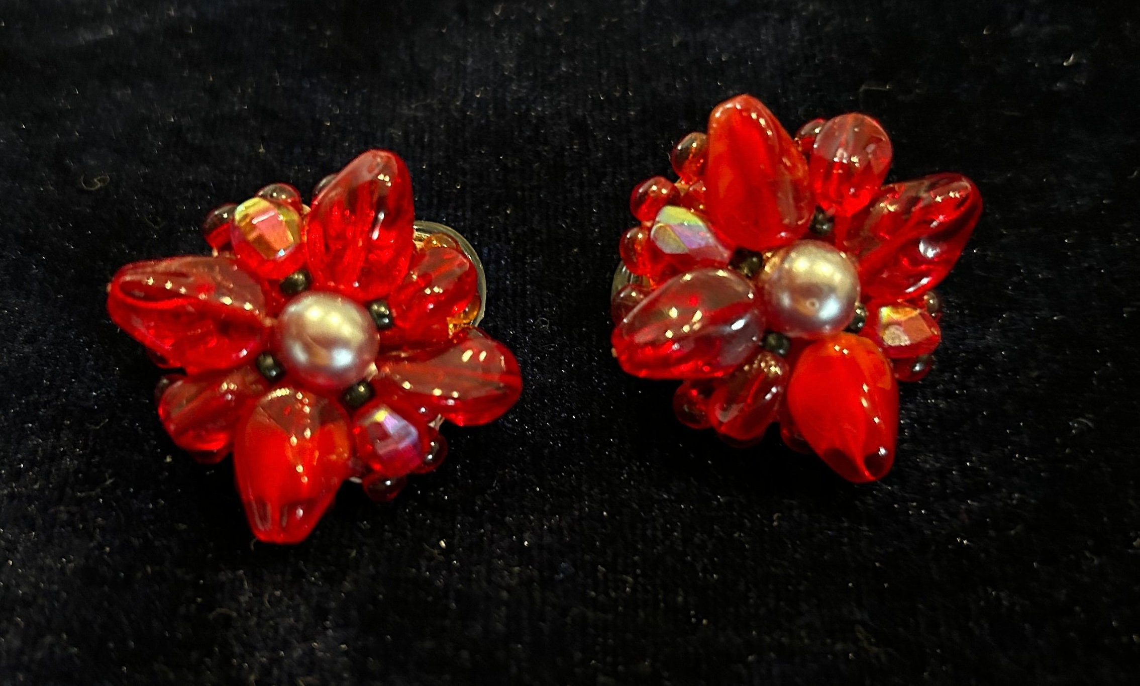 Boucles D'oreilles Clips Vintage W GERMANY - Rosace Perles De Verre Blanc, Bon état D'usage
