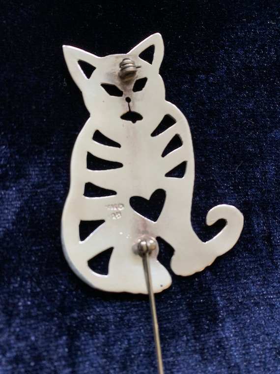 Vintage cat brooch, 1980's, hand painted, gloss gray,… Gem