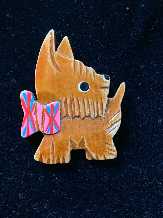 Vintage 1940s Wooden Scottie Dog Brooch - image 1