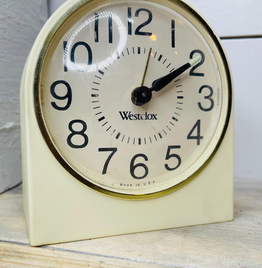 Vintage Westclox Plastic Small Clock, Vintage Small Clock, Vintage Desk ...