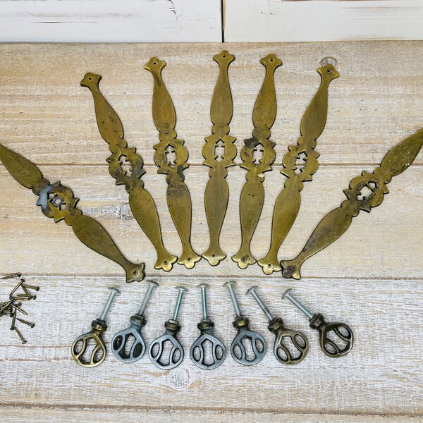 Vintage Drawer Pulls, Antique Metal Dresser Pulls, Vintage Dresser Backplates, Armoire Cabinet Pulls, 2-1/2" Centers