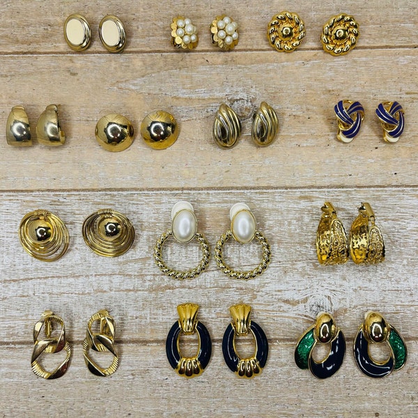 Vintage 1980s Costume Halloween Clip on Earring, Vintage Costume Gold Tone Stud Earrings, Retro Gold Clip On Earrings, Vintage Earrings