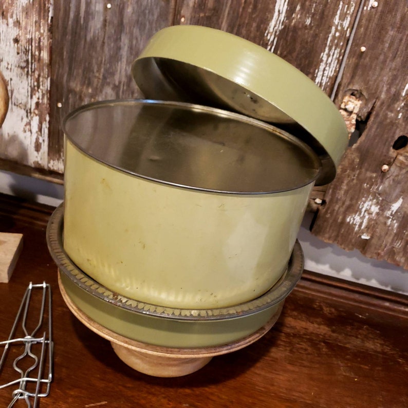 Vintage Metal Tin Cake Carrier Antique Metal Tin Cake Etsy