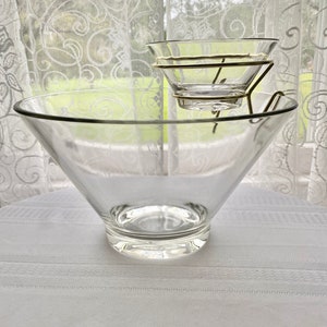 Vintage 1970&#39;s Retro Style 3 Piece Glass Chip & Dip