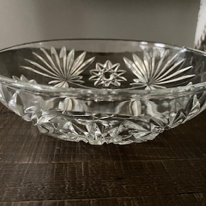 Vintage Early American Prescut Bowl Set of Two