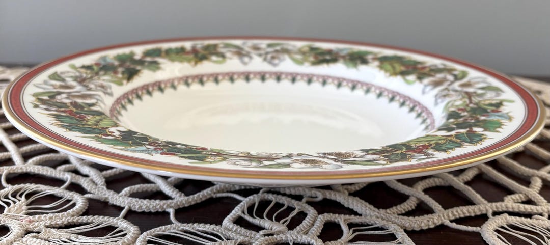 Vintage Spode England Christmas Rose Pattern Rimmed Soup Bowl 9 1