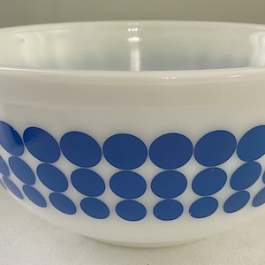 Vintage Pyrex Blue Dot Mixing Bowl #403 2 1/2 Quart RARE