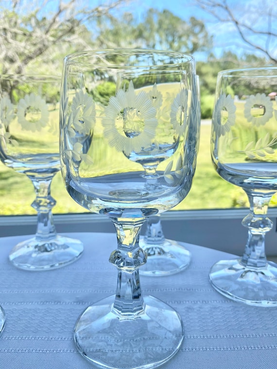 Vintage Heavy Crystal Etched Flower / Vine Bar Glass Set of Wine Goblets -  Etsy