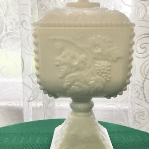 Vintage Westmoreland Beaded Grape Pattern Milk Glass Pedestal Covered Candy Dish