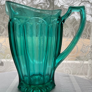 Vintage Westmoreland koloniaal patroon lauriergroene glazen drankkan