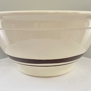 Vintage Pottery Mixing Bowl Brown Stripes 0110 USA
