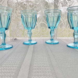 Vintage Westmoreland hellblaues Kolonialmuster Becher-Set von vier - Selten