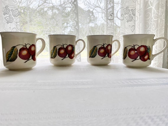 Lot De 8 Tasses Staffordshire Motif Cerises, Autumn Fayre, Angleterre