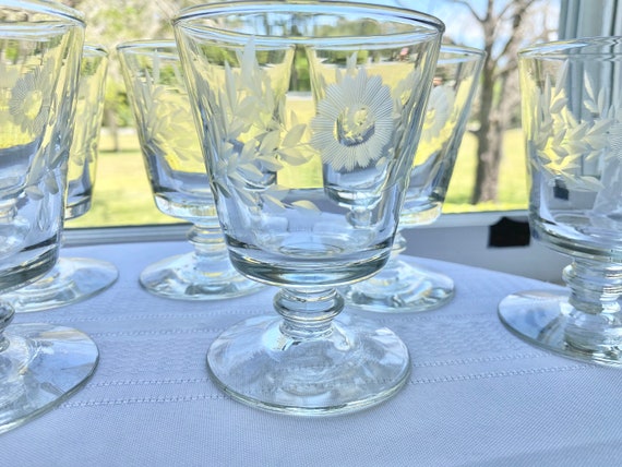Vintage Heavy Crystal Etched Flower / Vine Bar Glass Set of Wine Goblets -  Etsy