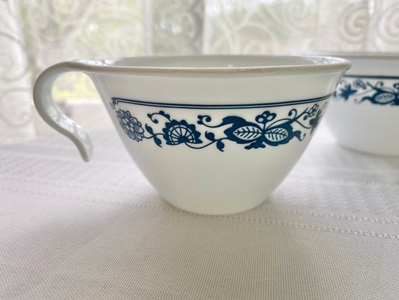 VTG Corelle Livingware by Corning Old Towne Blue Blue Onion Hook Handle Cup Set of 3 Etsy