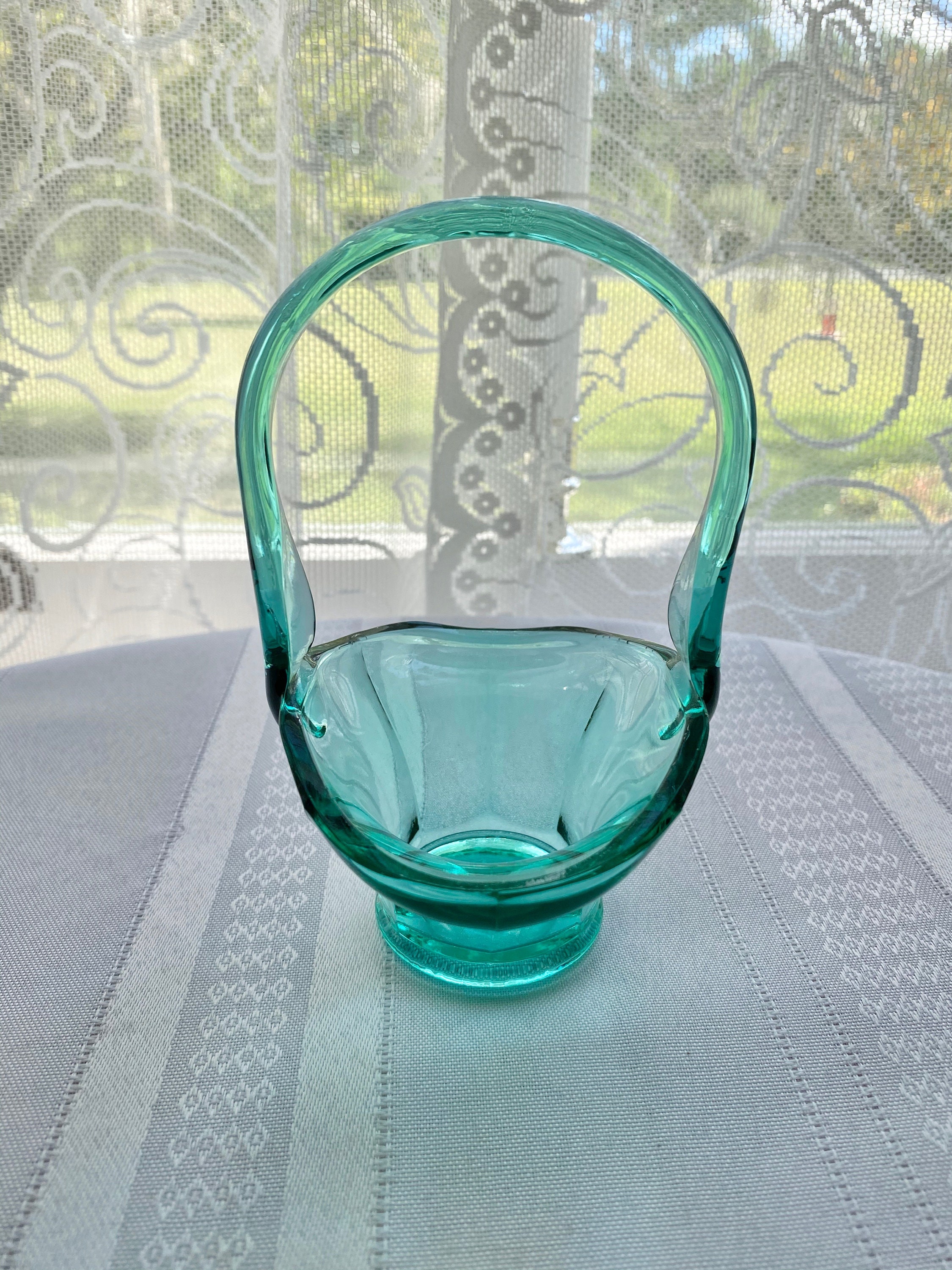 Summit Glass Company \u2013 Westmoreland Picnic Basket Covered Dish \u2013 Bermuda Blue Carnival Glass \u2013 1980's